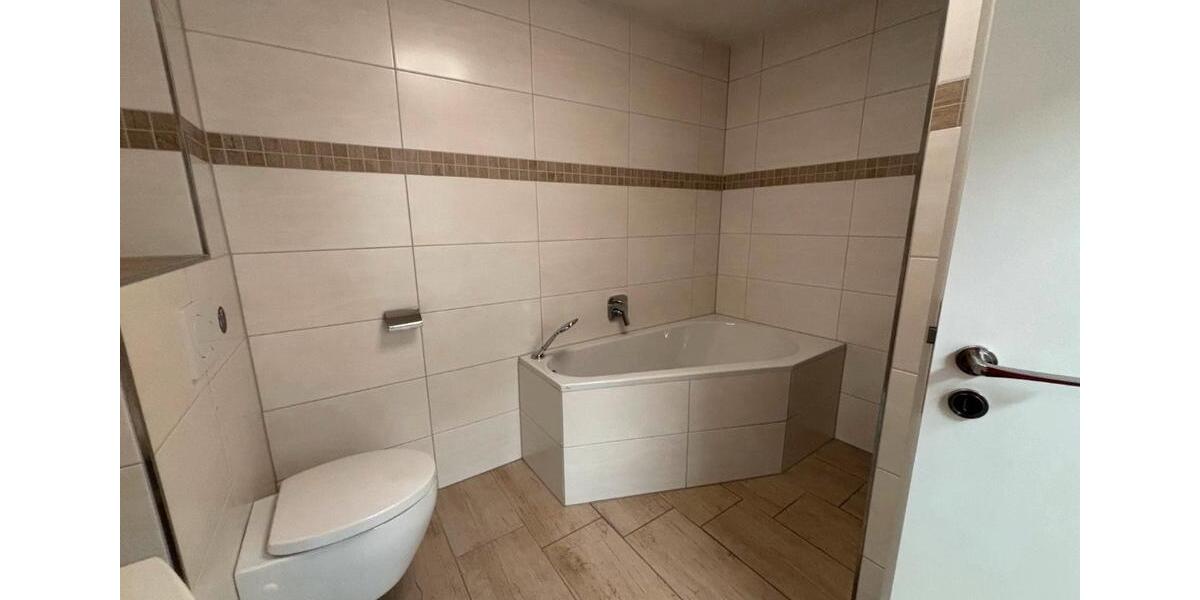 Erdgeschoßwohnung Breitenworbis - 5 Zimmer, 125 m&sup2;, 950&euro; | Angebot:25509056