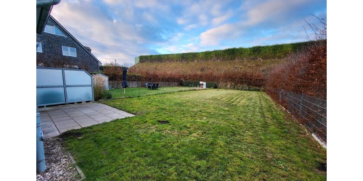 Doppelhaushälfte Scharbeutz - 4 Zimmer, 107 m&sup2;, 1.600&euro; | Angebot:23837964