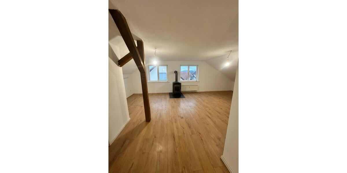 Dachgeschoßwohnung Lahr (Schwarzwald) - 3.5 Zimmer, 70 m&sup2;, 850&euro; | Angebot:26507784