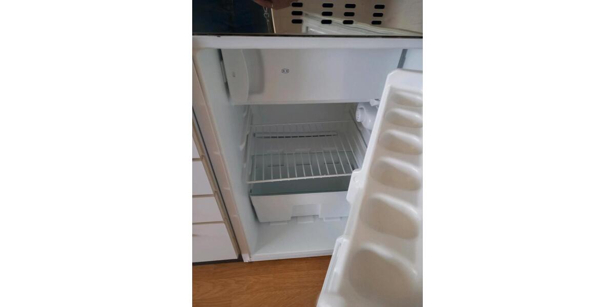 Kleine möblierte PendlerStudentenwohnung in Bernhausen 1 zimmer