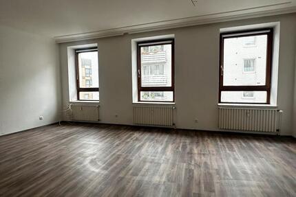 Großzügige Altbauwohnung- frisch renoviert zimmer