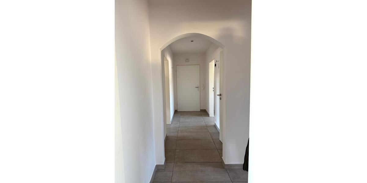 Etagenwohnung Neutraubling - 3 Zimmer, 72 m&sup2;, 1.100&euro; | Angebot:25235093