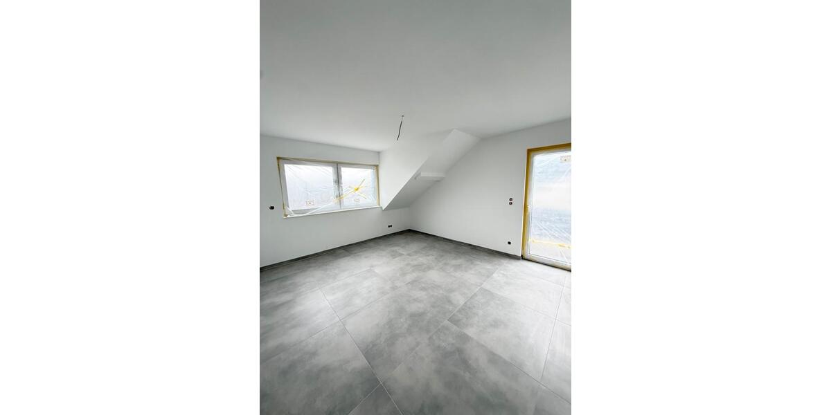 Dachgeschoßwohnung Bad Neuenahr-Ahrweiler Ahrweiler - 4 Zimmer, 125 m&sup2;, 1.325&euro; | Angebot:26091522