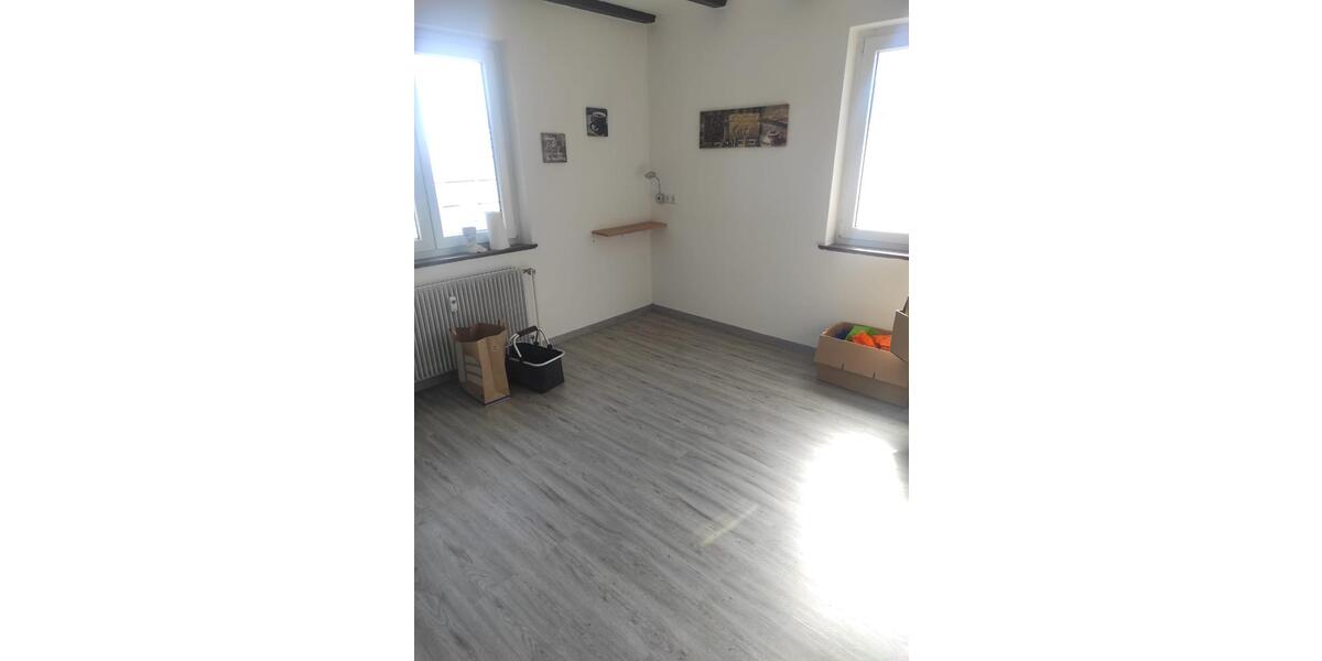Etagenwohnung Simmersfeld - 2 Zimmer, 75 m&sup2;, 600&euro; | Angebot:26316438