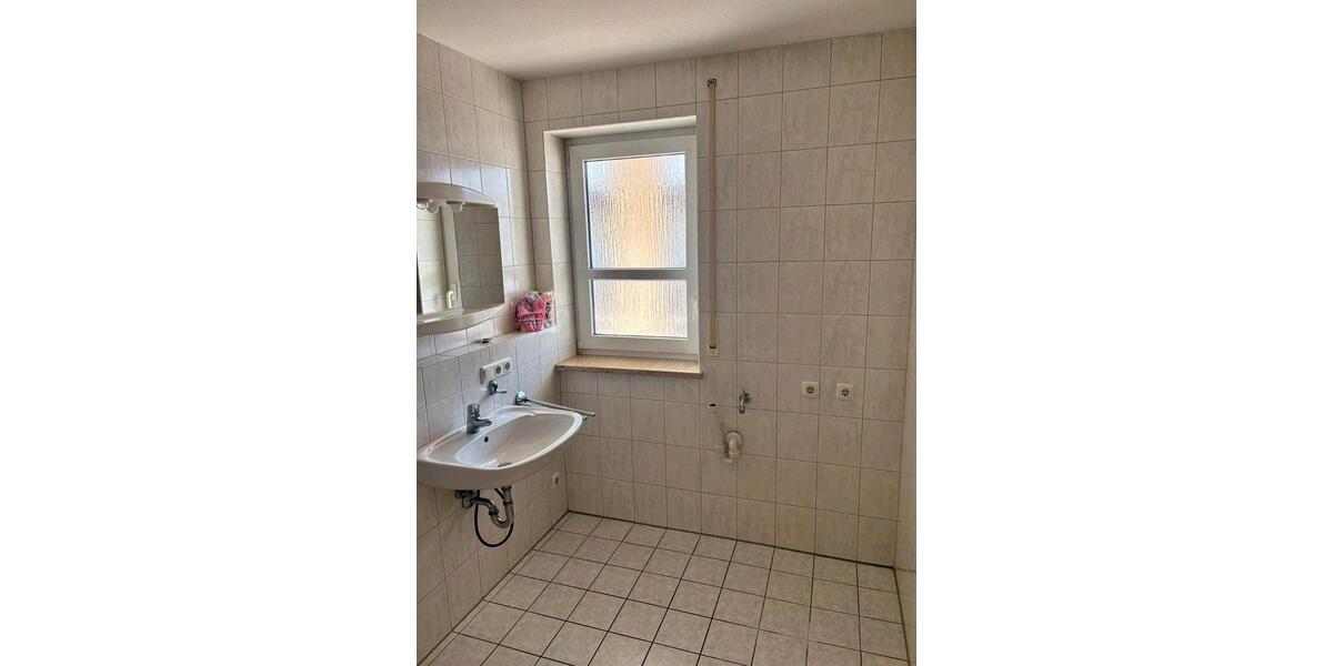 Etagenwohnung Wertingen - 2 Zimmer, 55 m&sup2;, 1.000&euro; | Angebot:25350095