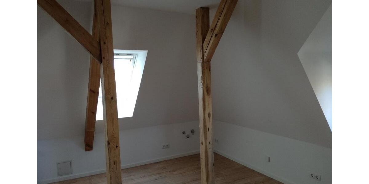 Dachgeschoßwohnung Friesack - 1 Zimmer, 35 m&sup2;, 380&euro; | Angebot:26032852