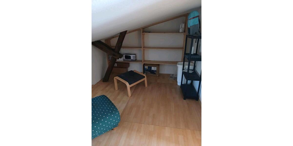 Dachgeschoßwohnung Waren (Müritz) - 3 Zimmer, 160 m&sup2;, 720&euro; | Angebot:25988395
