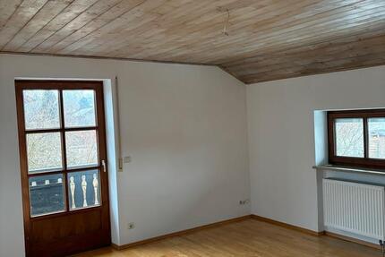Wohnung Tüßling - 4 Zimmer, 100 m&sup2;, 1.000&euro; | Angebot:25159623
