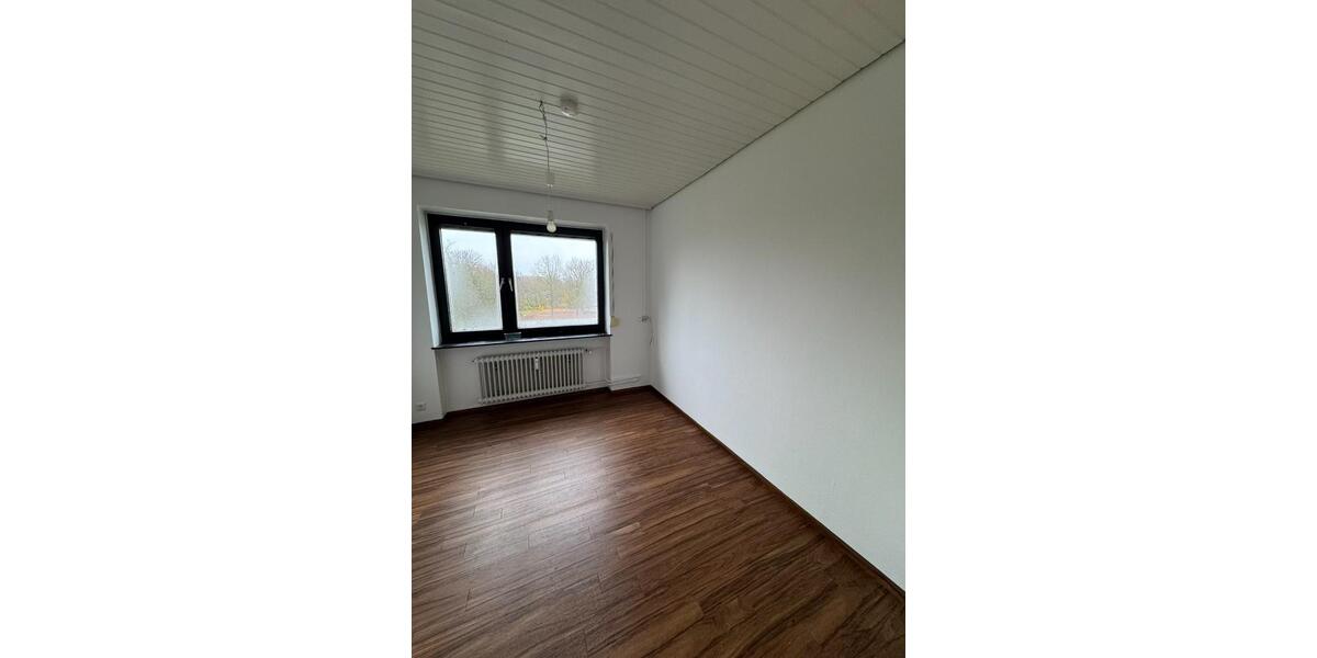 Etagenwohnung Lüchow (Wendland) - 4 Zimmer, 98 m&sup2;, 800&euro; | Angebot:24719181