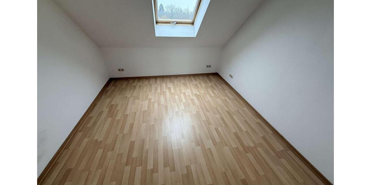 Maisonettenwohnung Merseburg - 4 Zimmer, 78 m&sup2;, 530&euro; | Angebot:26132294