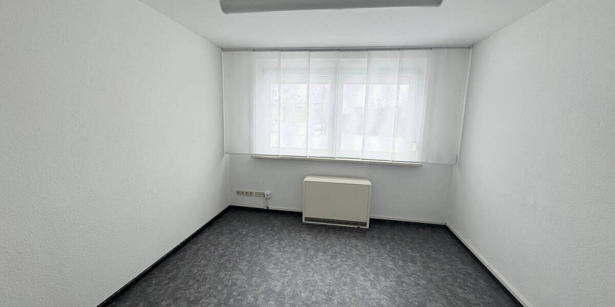Gewerbeobjekt Grimma OT Dürrweitzschen Dürrweitzschen - 4 Zimmer, 80 m&sup2;, 400&euro; | Angebot:24113030