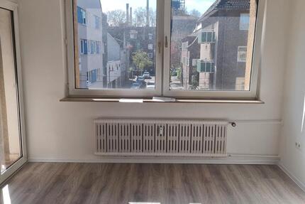 Wohnung Duisburg Hamborn - 4 Zimmer, 74 m&sup2;, 528&euro; | Angebot:26007304