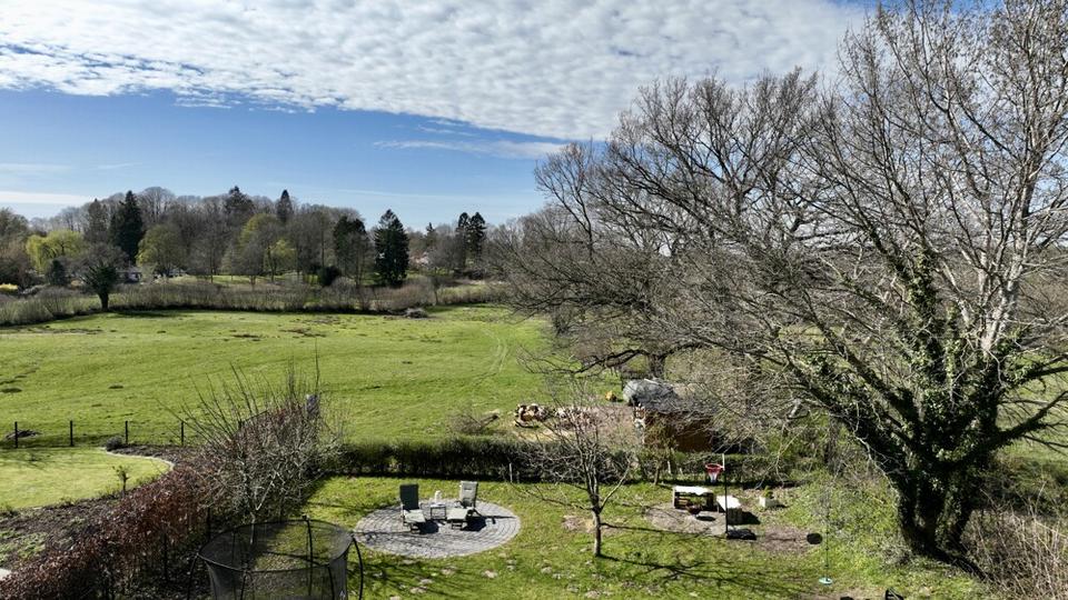 Einfamilienhaus Molfsee - 8 Zimmer, 250 m&sup2;, 3.300&euro; | Angebot:26490111