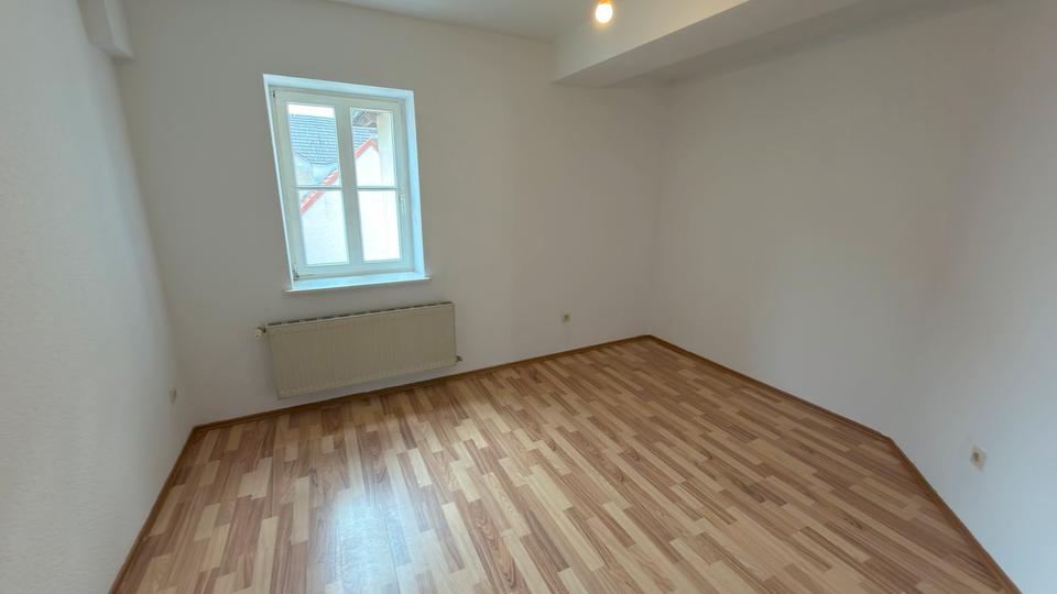 Dachgeschoßwohnung Volkmarsen - 4 Zimmer, 103 m&sup2;, 650&euro; | Angebot:26221973