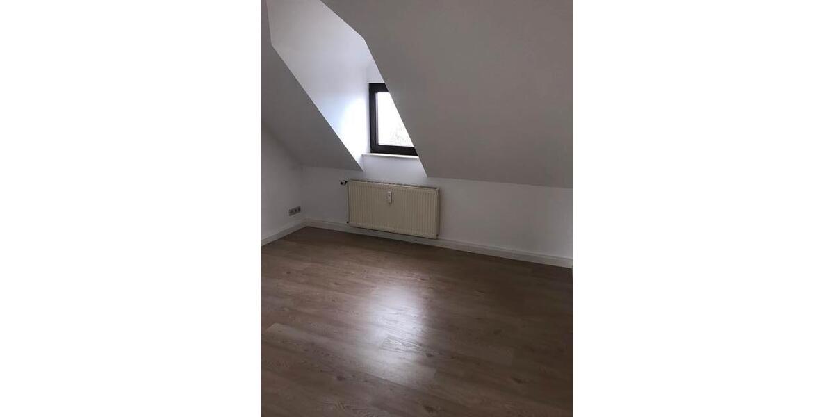 Dachgeschoßwohnung Chemnitz Bernsdorf - 3 Zimmer, 64 m&sup2;, 283&euro; | Angebot:26038020