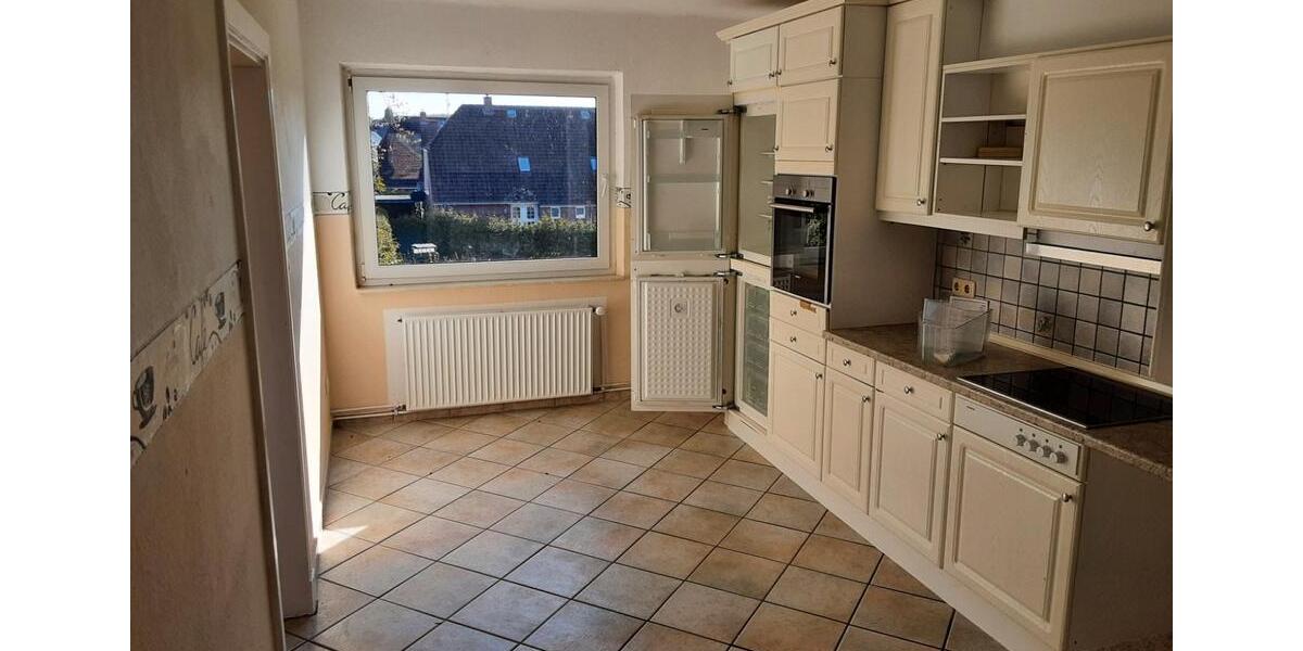 Etagenwohnung Schwarzenbek - 5.5 Zimmer, 160 m&sup2;, 1.400&euro; | Angebot:26237319