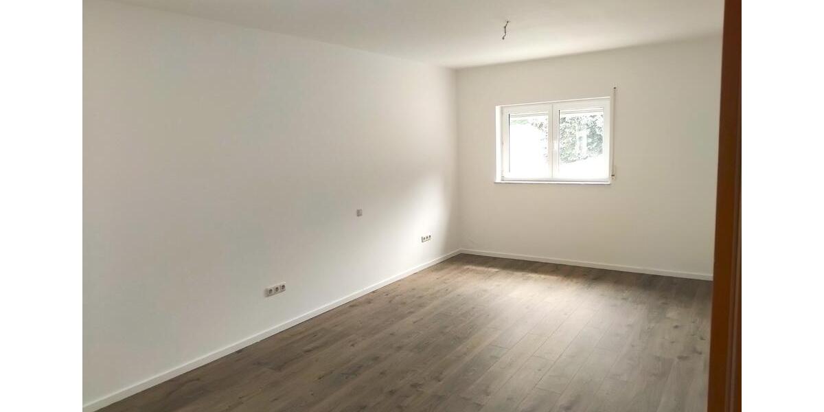 Helle 4 Zimmer WHG, EBK, TGL Bad, Balkon zu vermieten 4 zimmer