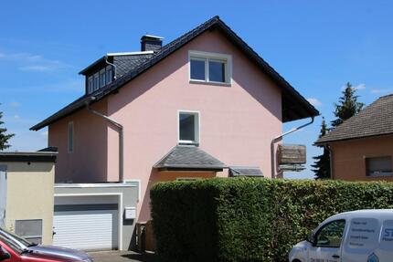 Haus Walluf - 5 Zimmer, 200 m&sup2;, 2.400&euro; | Angebot:25127340