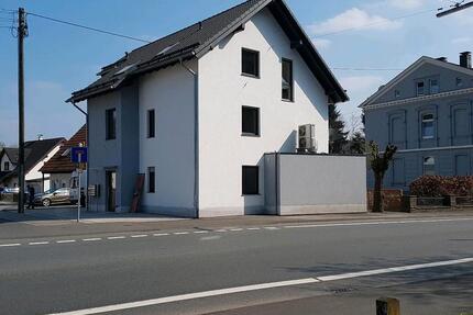 Modernes WG Zimmer mit eigene Bad nur für Frauen Wohngemeinschaft 3 zimmer