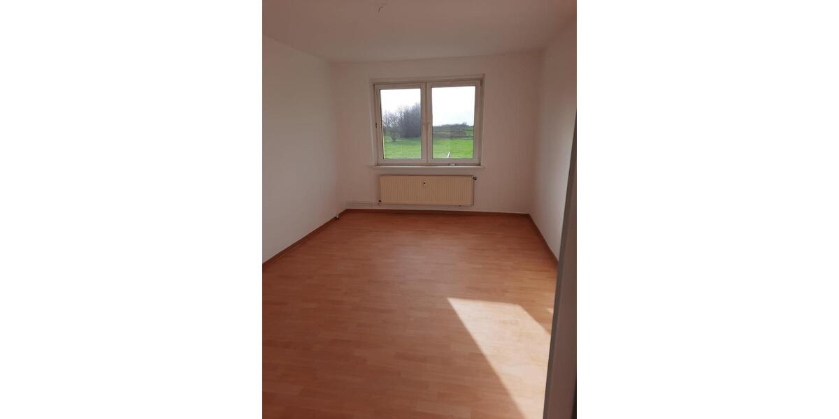 Erdgeschoßwohnung Burg Stargard - 2 Zimmer, 49 m&sup2;, 400&euro; | Angebot:26598251