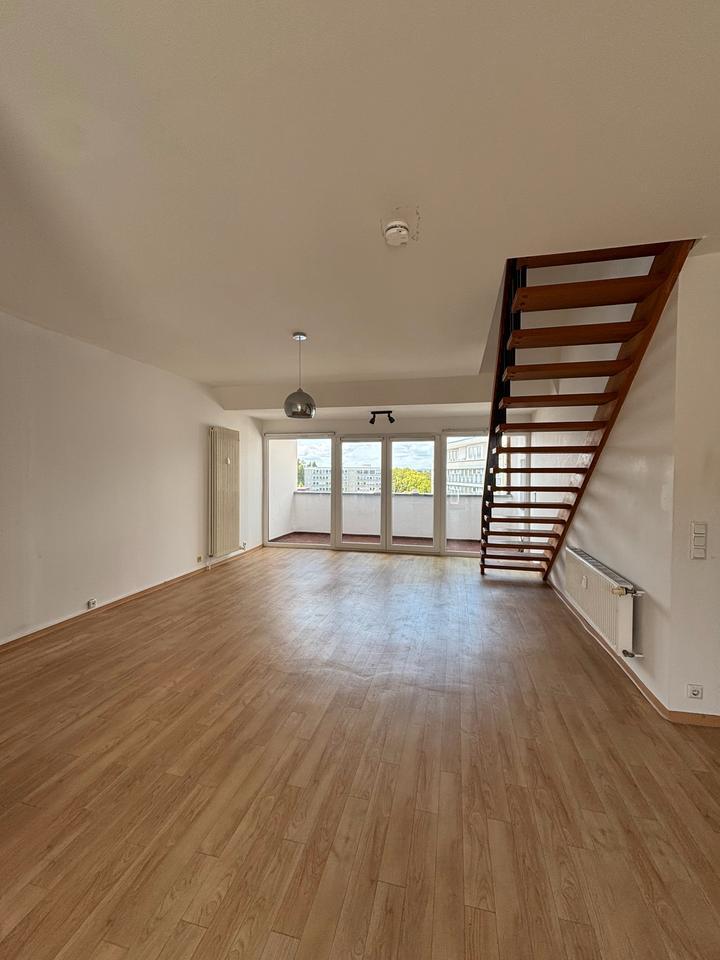 Stilvolle Maisonette-Wohnung mit Balkon im Herzen von Saarbrücken