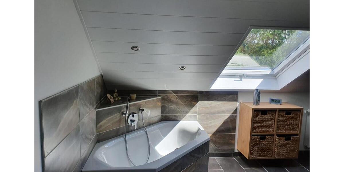 Dachgeschoßwohnung Schweinfurt Gartenstadt - 2 Zimmer, 110 m&sup2;, 960&euro; | Angebot:25960914