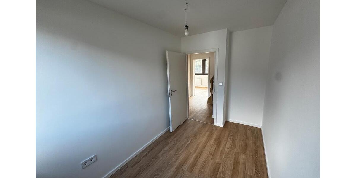 Reihenhaus Lohmar - 6 Zimmer, 170 m&sup2;, 2.350&euro; | Angebot:26345389