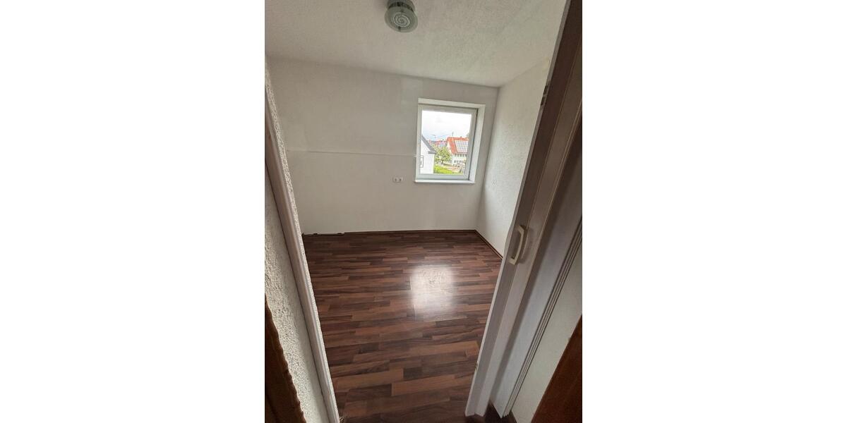 Einfamilienhaus Erkheim - 8 Zimmer, 200 m&sup2;, 1.600&euro; | Angebot:24743709