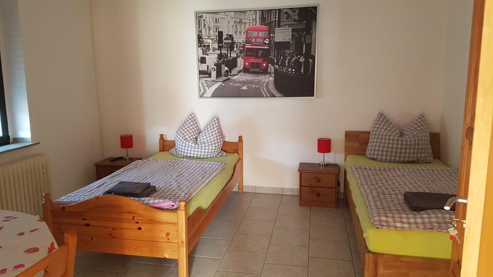 Wohnen auf Zeit Viersen Hülsdonk - 5 Zimmer, 16 m&sup2;, 18&euro; | Angebot:25795463