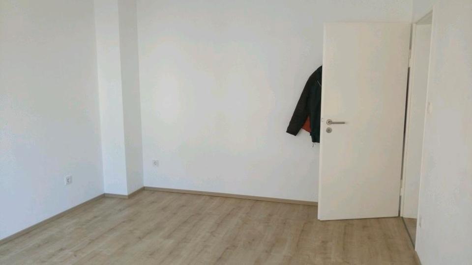 16qm-ZIMMER in 2er WG - 2 Balkone + Top Lage! 1 zimmer