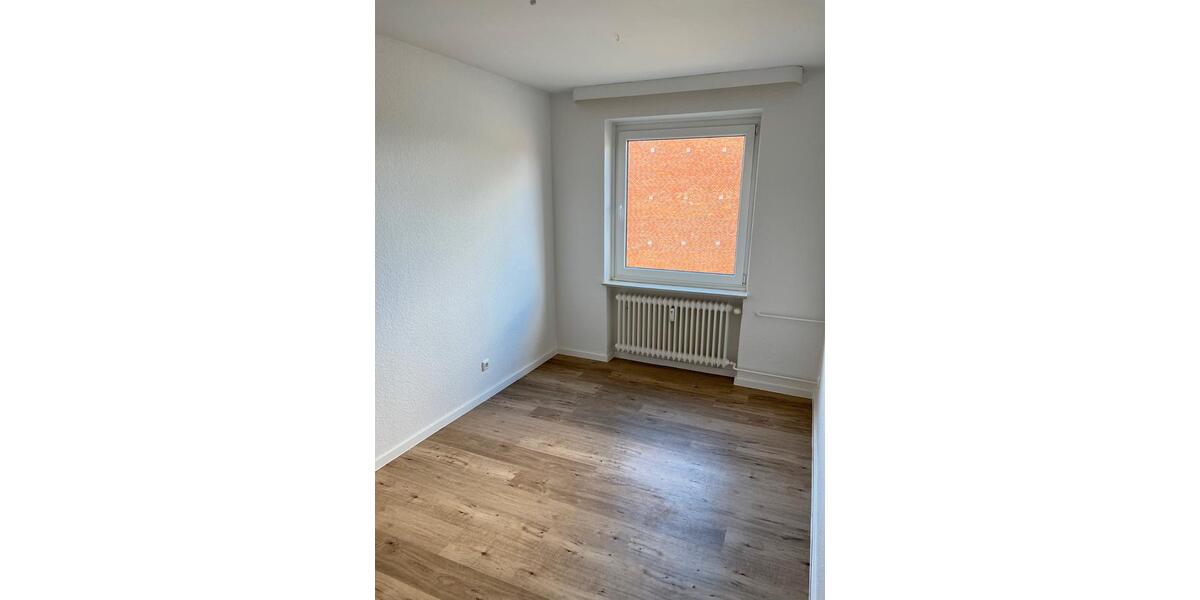 Etagenwohnung Büdelsdorf - 3 Zimmer, 70 m&sup2;, 720&euro; | Angebot:26563309