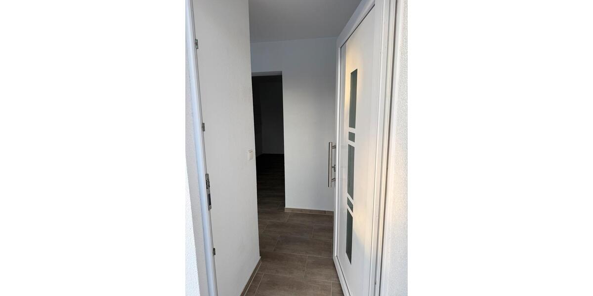 Renovierte Wohnung mit Garten & Garage in Hessisch Oldendorf 2 zimmer