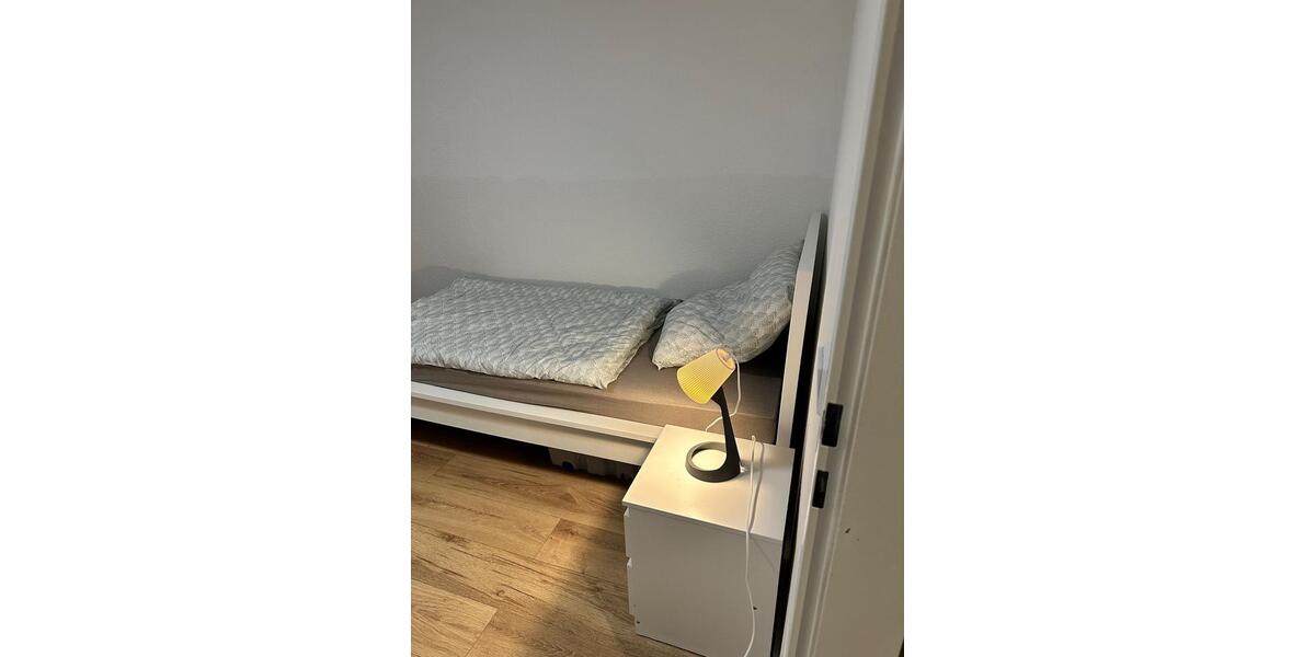 Wohnen auf Zeit Teltow - 1 Zimmer, 15 m&sup2;, 480&euro; | Angebot:26524522