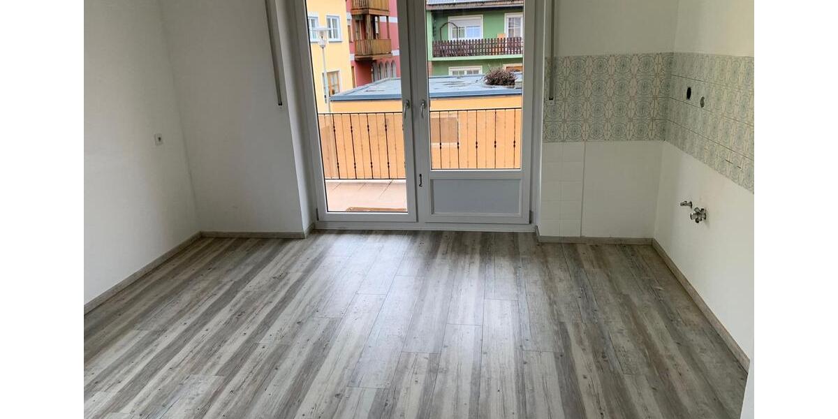Etagenwohnung Oberviechtach - 3.5 Zimmer, 114 m&sup2;, 750&euro; | Angebot:26288339