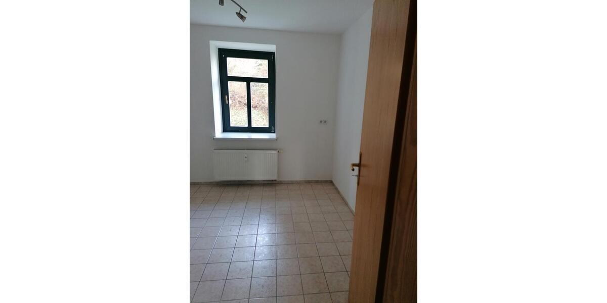 Erdgeschoßwohnung Querfurt - 2 Zimmer, 62 m&sup2;, 310&euro; | Angebot:23537116