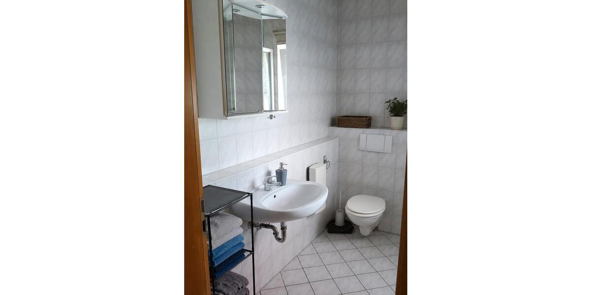 Dachgeschoßwohnung Holzmaden - 3.5 Zimmer, 83 m&sup2;, 1.040&euro; | Angebot:26687939