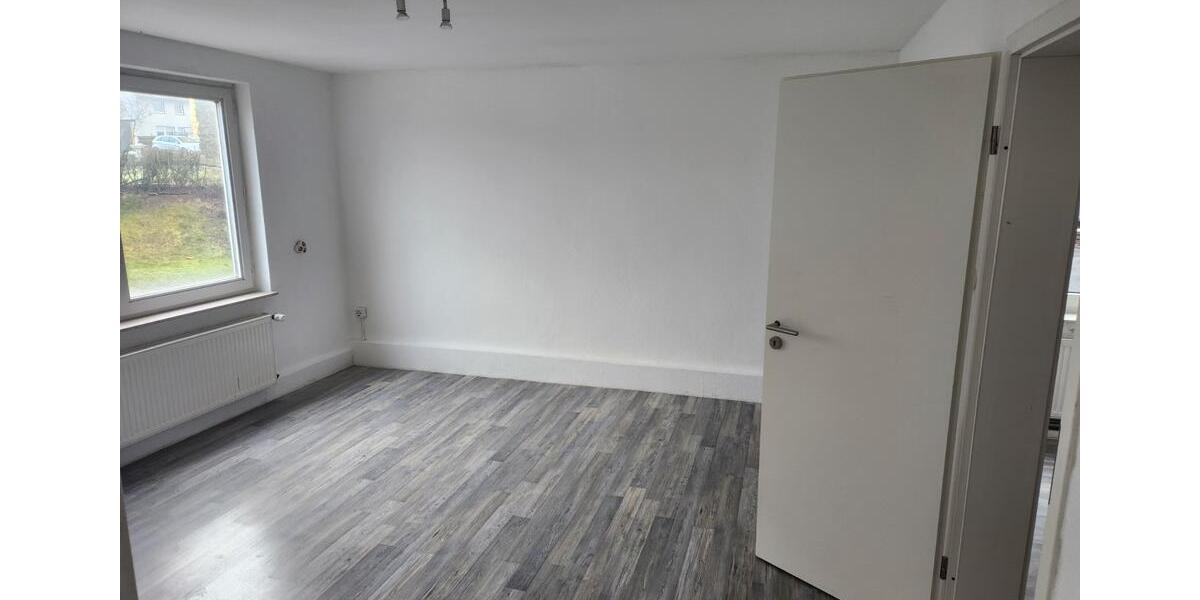 Hochparterre Stadtoldendorf - 5 Zimmer, 140 m&sup2;, 750&euro; | Angebot:26291993