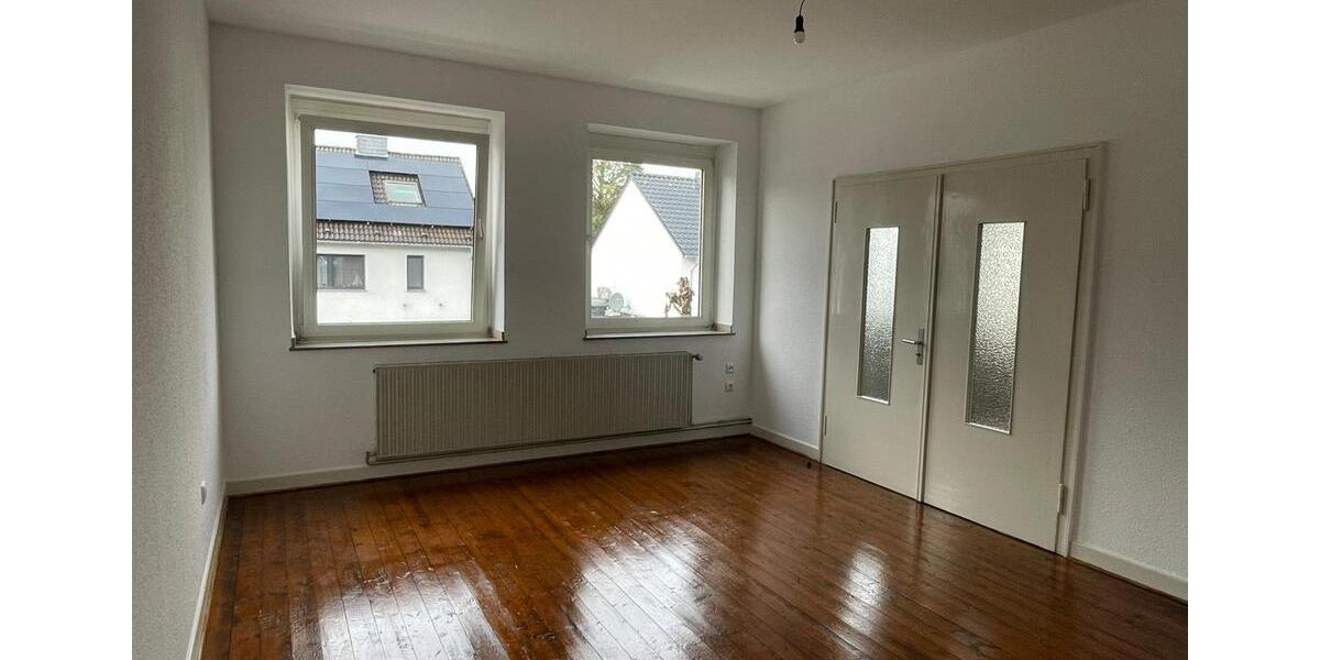 Etagenwohnung Moers - 3 Zimmer, 95 m&sup2;, 850&euro; | Angebot:25102255