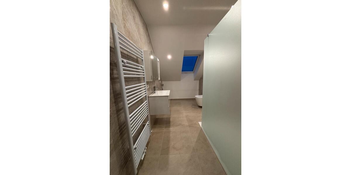 Dachgeschoßwohnung Vlotho - 3 Zimmer, 110 m&sup2;, 900&euro; | Angebot:26603551