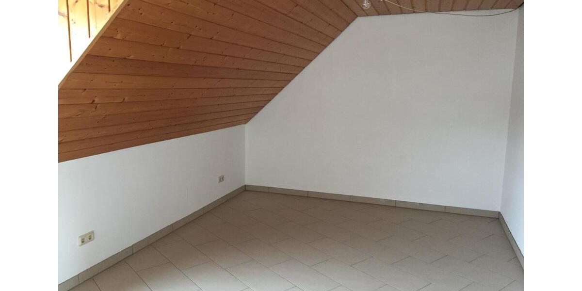 Dachgeschoßwohnung Waldalgesheim - 2 Zimmer, 80 m&sup2;, 770&euro; | Angebot:25906883