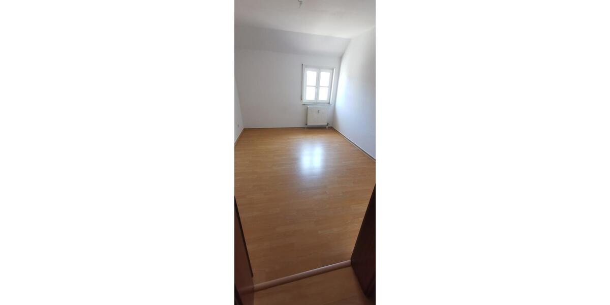 Dachgeschoßwohnung Torgau - 2 Zimmer, 65 m&sup2;, 420&euro; | Angebot:25907367