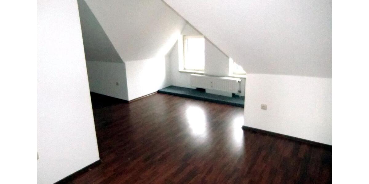 Dachgeschoßwohnung Gladbeck Brauck - 2.5 Zimmer, 80 m&sup2;, 560&euro; | Angebot:25168881