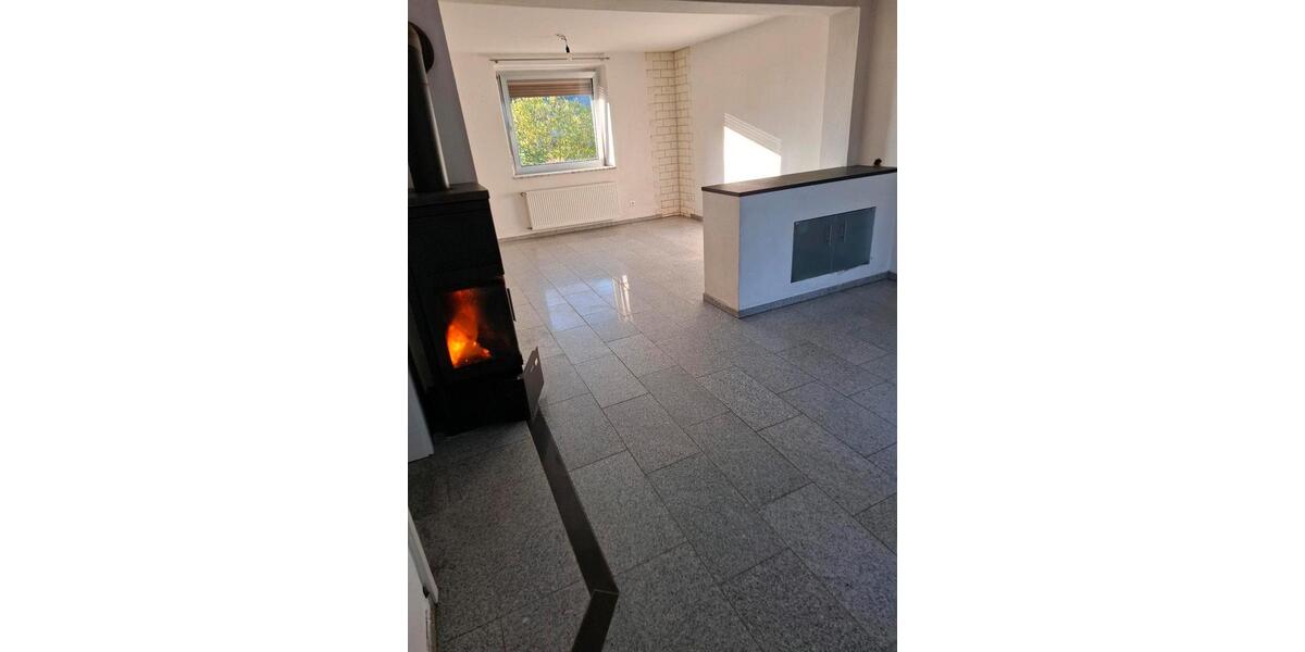 Einfamilienhaus Üttfeld - 7 Zimmer, 140 m&sup2;, 1.050&euro; | Angebot:24735854