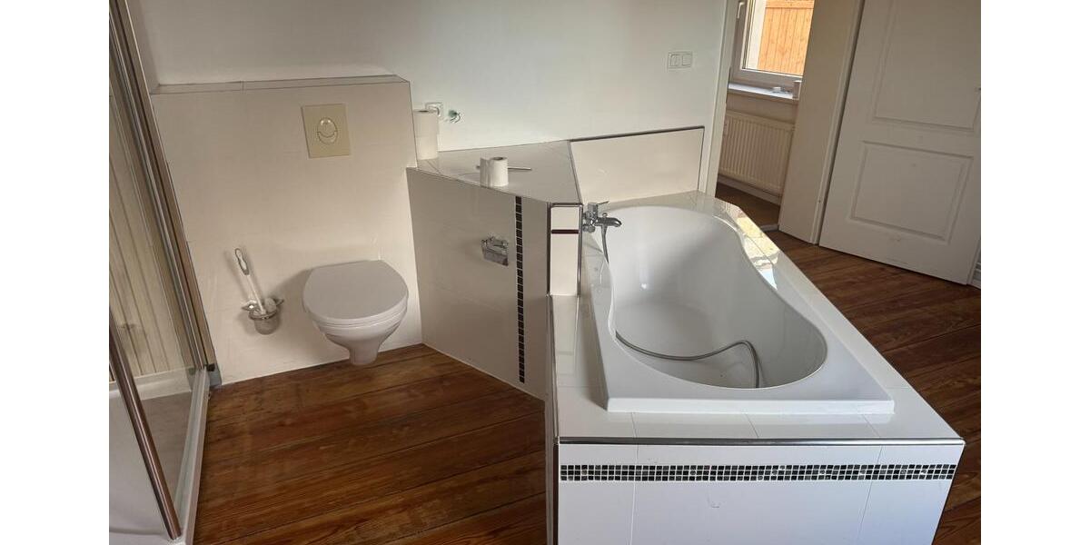 Schöne Wohnung mit 3-4 Zimmern in Bugk zu vermieten 3 zimmer