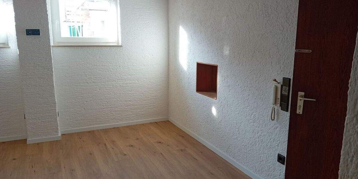 Gewerbeobjekt Schorndorf - 3 Zimmer, 50 m&sup2;, 400&euro; | Angebot:26751396