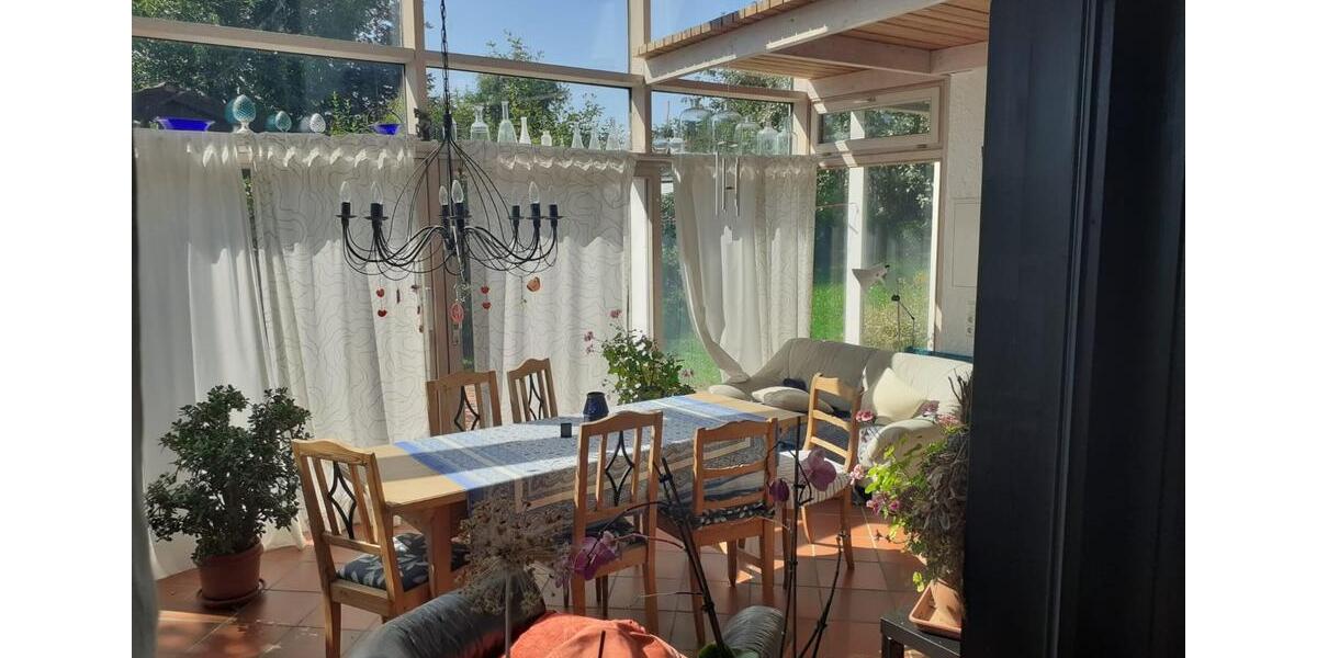 Villa Kranzberg - 7 Zimmer, 230 m&sup2;, 2.500&euro; | Angebot:25942040