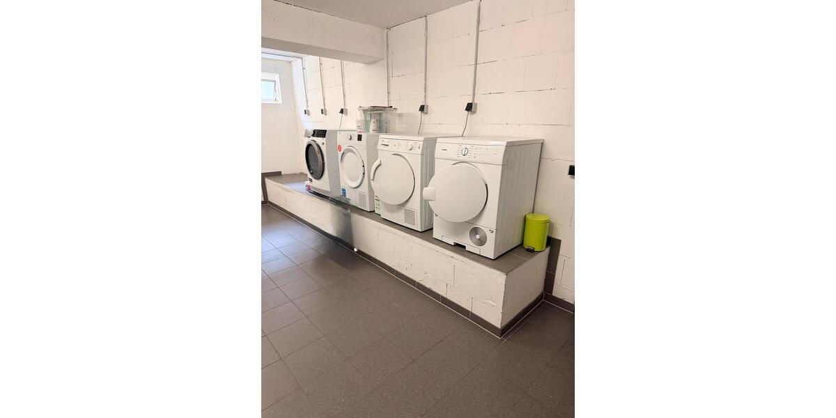 Dachgeschoßwohnung Schloß Holte-Stukenbrock Stukenbrock - 3 Zimmer, 82 m&sup2;, 780&euro; | Angebot:25300122