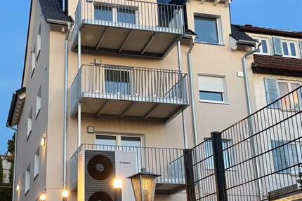 Möblierte - Moderne kernsanierte 3-Zimmer-Wohnung mit Balkon 3 zimmer