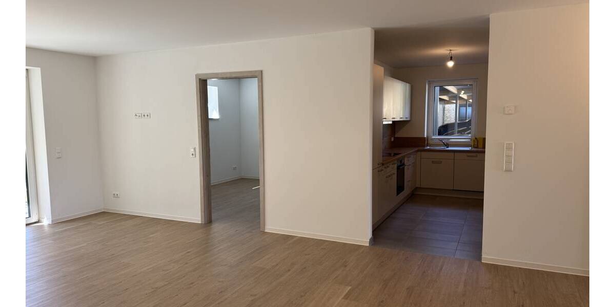 Etagenwohnung Albersdorf - 3 Zimmer, 93 m&sup2;, 1.162&euro; | Angebot:26320397
