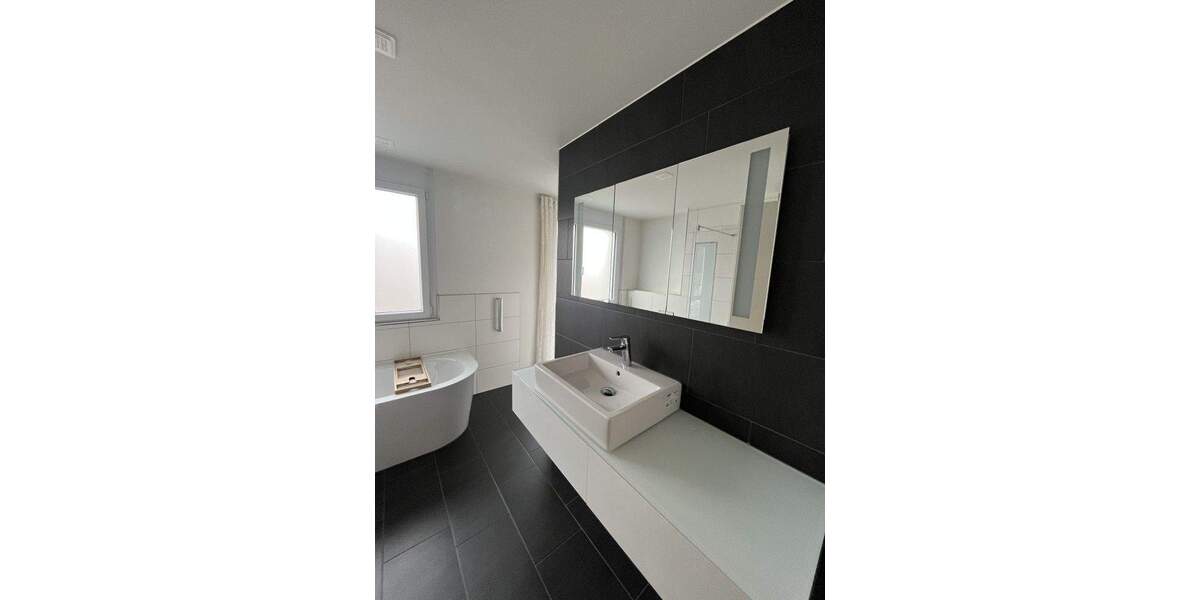 Etagenwohnung Böblingen - 3 Zimmer, 109 m&sup2;, 1.800&euro; | Angebot:24497716